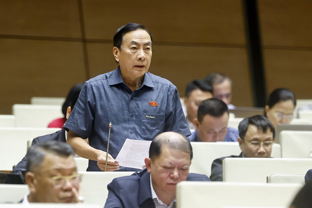 Kỳ họp thứ 10 Quốc hội khóa XV: Hoàn thiện thể chế, tháo gỡ điểm nghẽn, mở rộng không gian phát triển quốc gia - Ảnh 3. Kỳ họp thứ 10 Quốc hội khóa XV: Hoàn thiện thể chế, tháo gỡ điểm nghẽn, mở rộng không gian phát triển quốc gia - Ảnh 3.