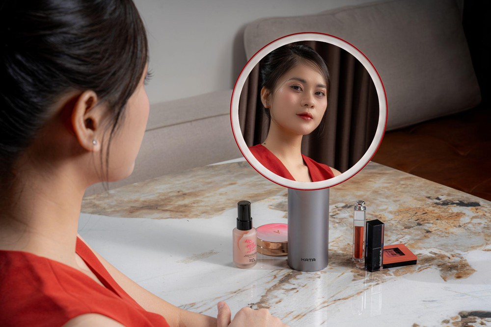 Gương trang điểm KATA Miro O2: Bảo bối makeup của mọi chị đẹp - Ảnh 2.