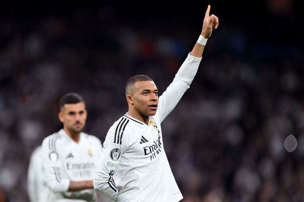 Mbappe và hành trình chinh phục ngai vàng Ronaldo ở Bernabeu - Ảnh 3.