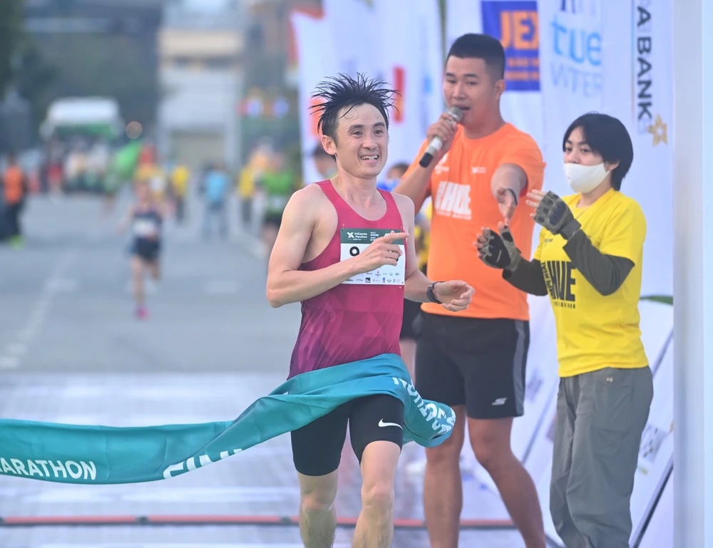 10 VĐV nam chạy marathon nhanh nhất Việt Nam - Ảnh 5.