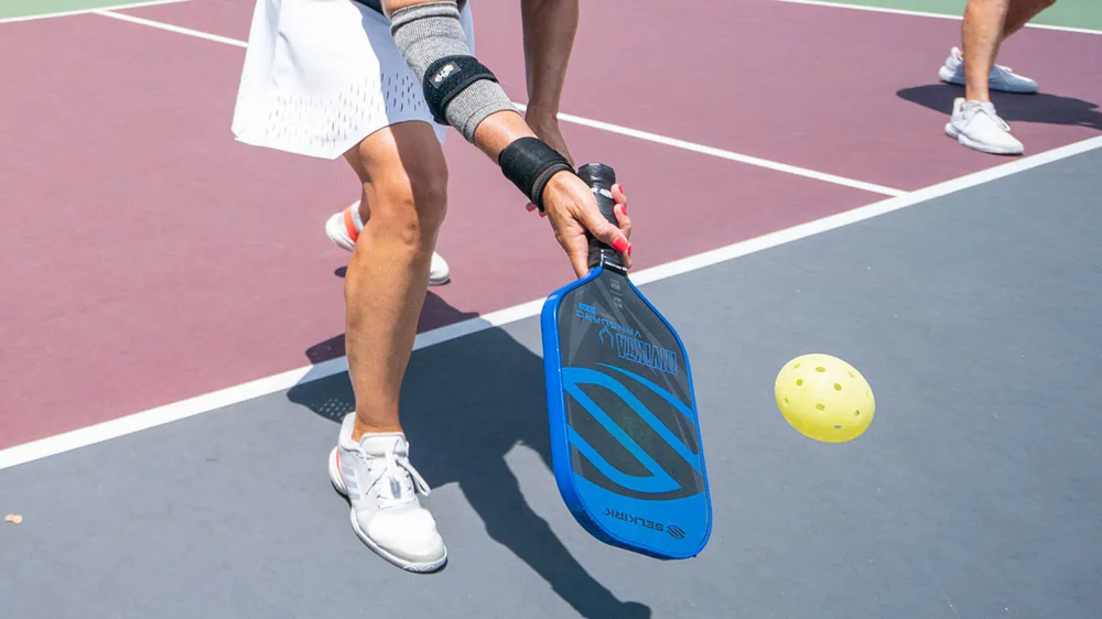 Đột quỵ khi chơi pickleball, dấu hiệu và cách phòng tránh - Ảnh 1.