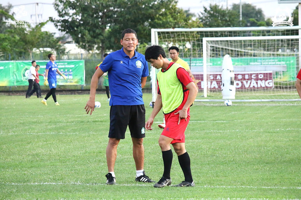 Người hùng AFF Cup bất ngờ từ chức, đội bóng của Công Phượng đối mặt với biến cố lớn giữa mùa giải