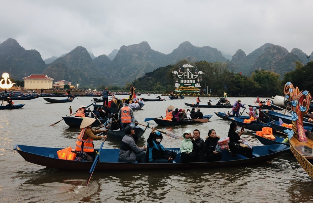 Khai hội chùa Hương Xuân Ất Tỵ 2025 - Ảnh 7.