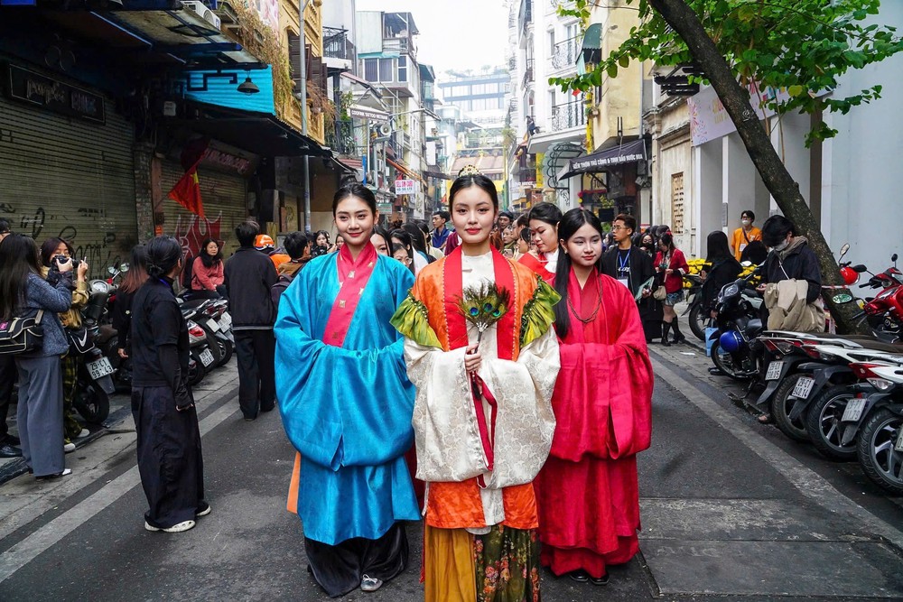 Trào lưu người trẻ Việt tìm về với cổ phục - tiềm năng xây dựng công nghiệp văn hóa từ các giá trị truyền thống - Ảnh 1.