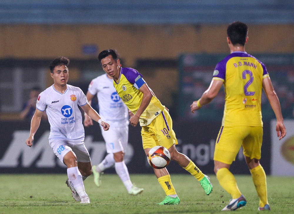 Đấu sớm vòng 13 V-League 2024/25, Nam Định – Hà Nội FC (18h00 ngày 5/2): Nhà giàu gặp khó - Ảnh 1.