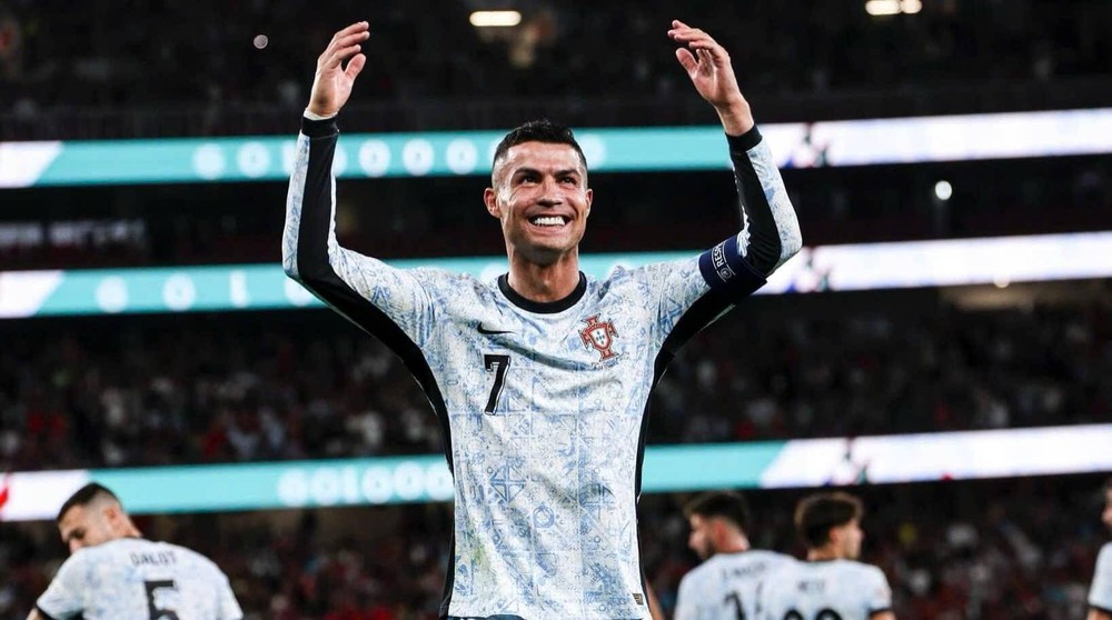 Bao giờ thì Ronaldo mới chịu dừng lại?