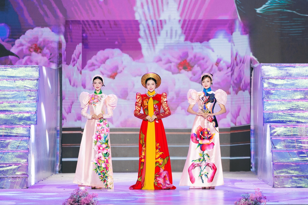 Vietnam Beauty Fashion Fest: Đạo diễn Hoàng Nhật Nam cùng dàn sao Việt tôn vinh áo dài - Ảnh 3.