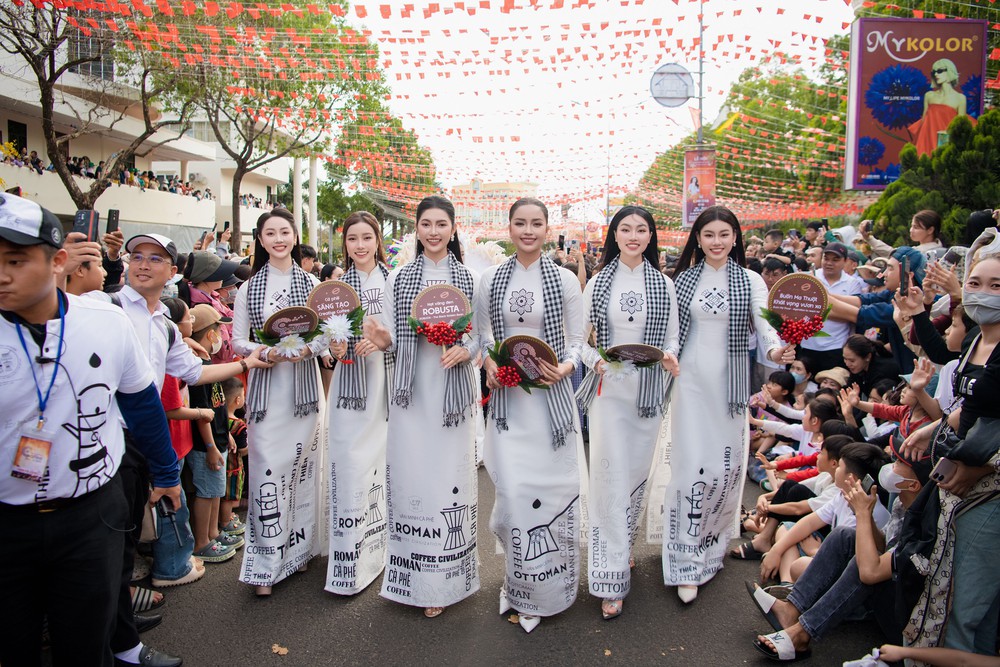 Ấn tượng Lễ hội đường phố 2025: &quot;Buôn Ma Thuột - Điểm đến của cà phê thế giới&quot; - Ảnh 5.