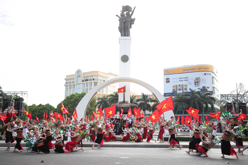 Ấn tượng Lễ hội đường phố 2025: &quot;Buôn Ma Thuột - Điểm đến của cà phê thế giới&quot; - Ảnh 2.