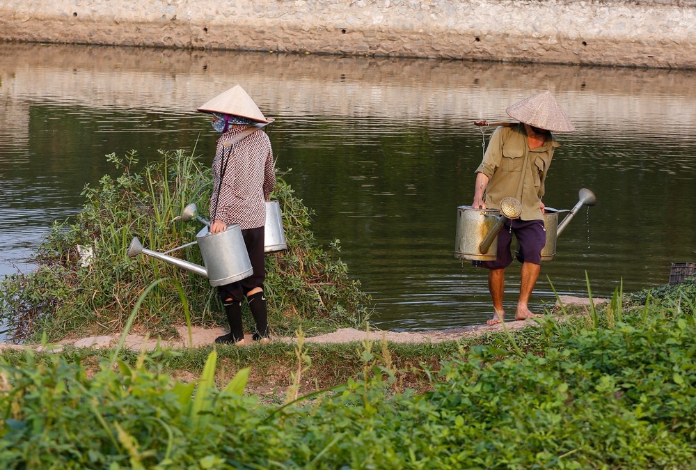 Cuộc sống sau ống kính: Còn ai đi gánh nước sông? - Ảnh 2.