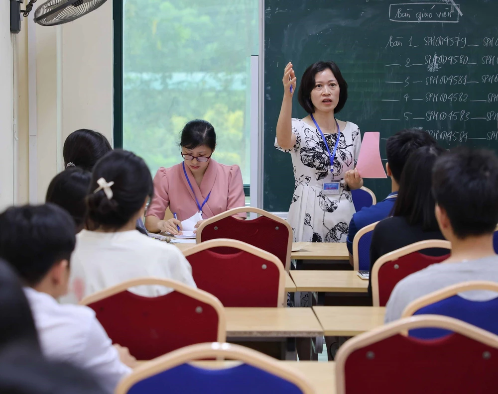 Gần 11 nghìn thí sinh hoàn thành đợt thi Đánh giá năng lực của Đại học Quốc gia Hà Nội - Ảnh 2.