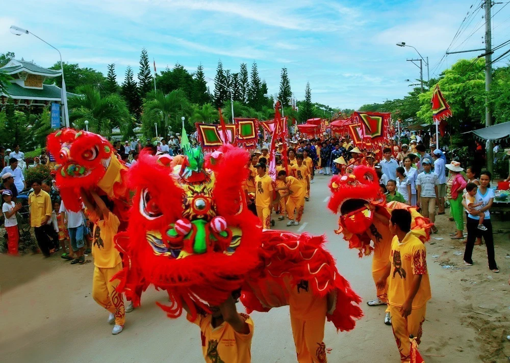 UNESCO công nhận Lễ hội Vía Bà Chúa Xứ núi Sam là Di sản Văn hóa phi vật thể đại diện của nhân loại - Ảnh 4.