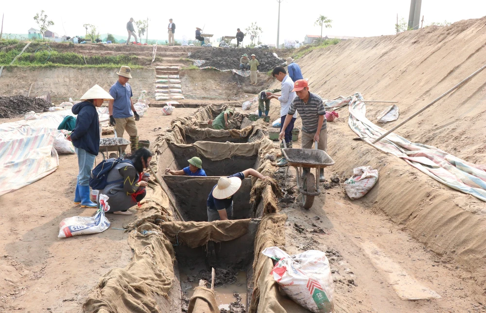 Hai chiếc thuyền cổ tại Bắc Ninh có kết cấu độc đáo trong lịch sử ngành khảo cổ học Việt Nam - Ảnh 2.