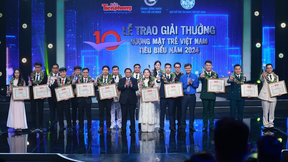 Thủ tướng dự Lễ trao giải thưởng Gương mặt trẻ Việt Nam tiêu biểu năm 2024 - Ảnh 3.