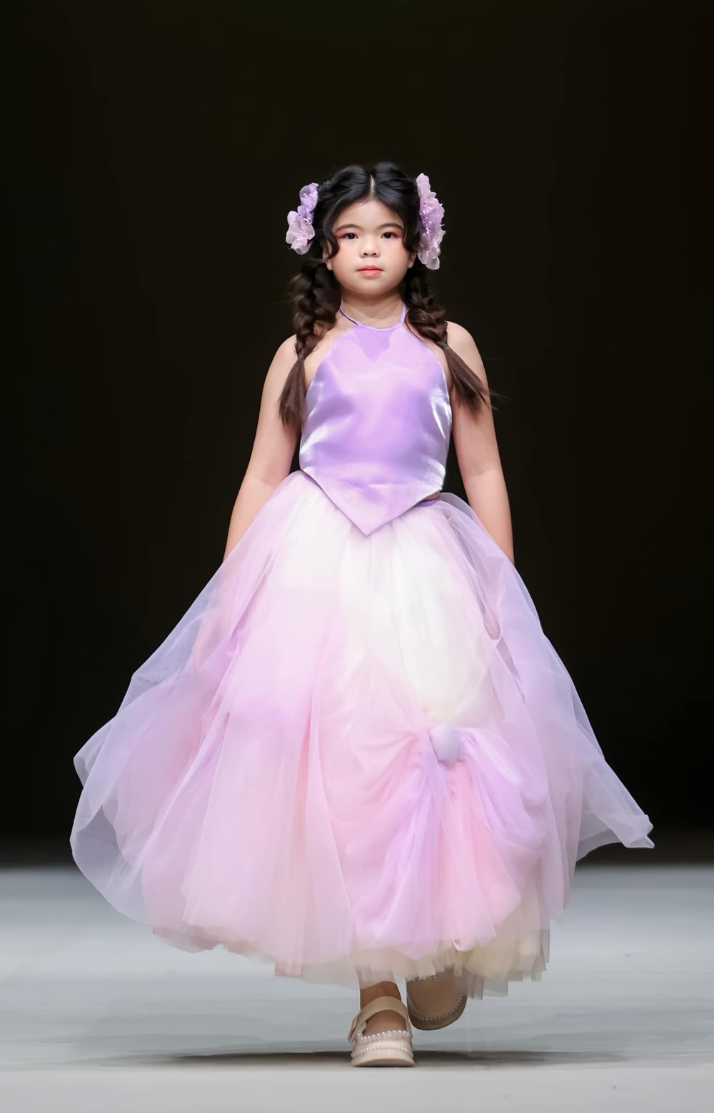 Loạt thành tích ấn tượng của mẫu nhí 10 tuổi Emily Thanh Như - Ảnh 4.