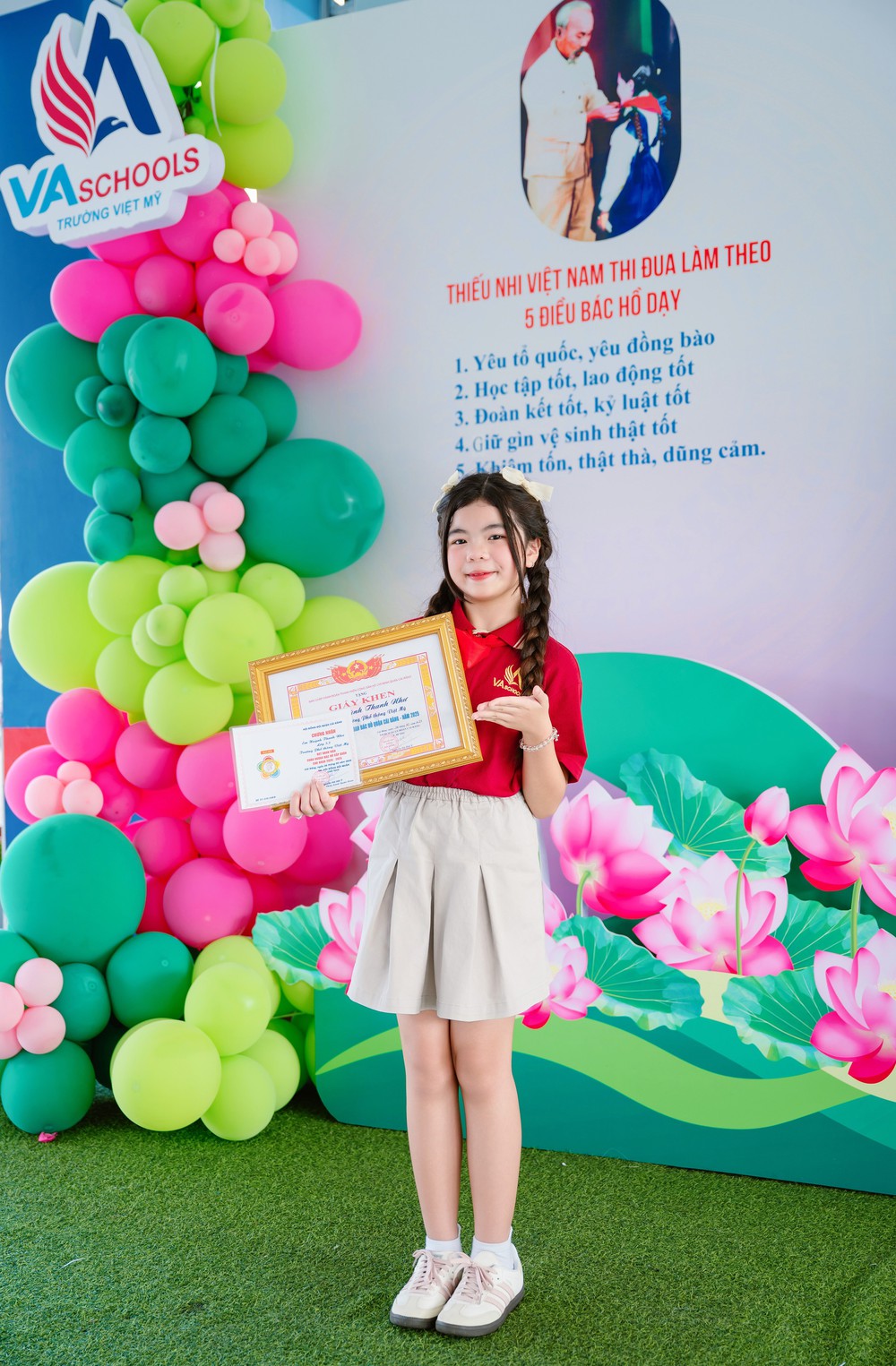Loạt thành tích ấn tượng của mẫu nhí 10 tuổi Emily Thanh Như - Ảnh 1.