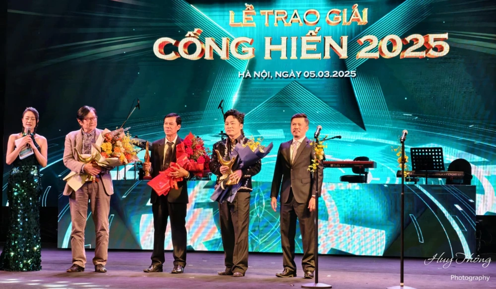 Lễ trao giải Cống hiến lần 19 năm 2025 tại Nhà hát Lớn Hà Nội - Ảnh 1.