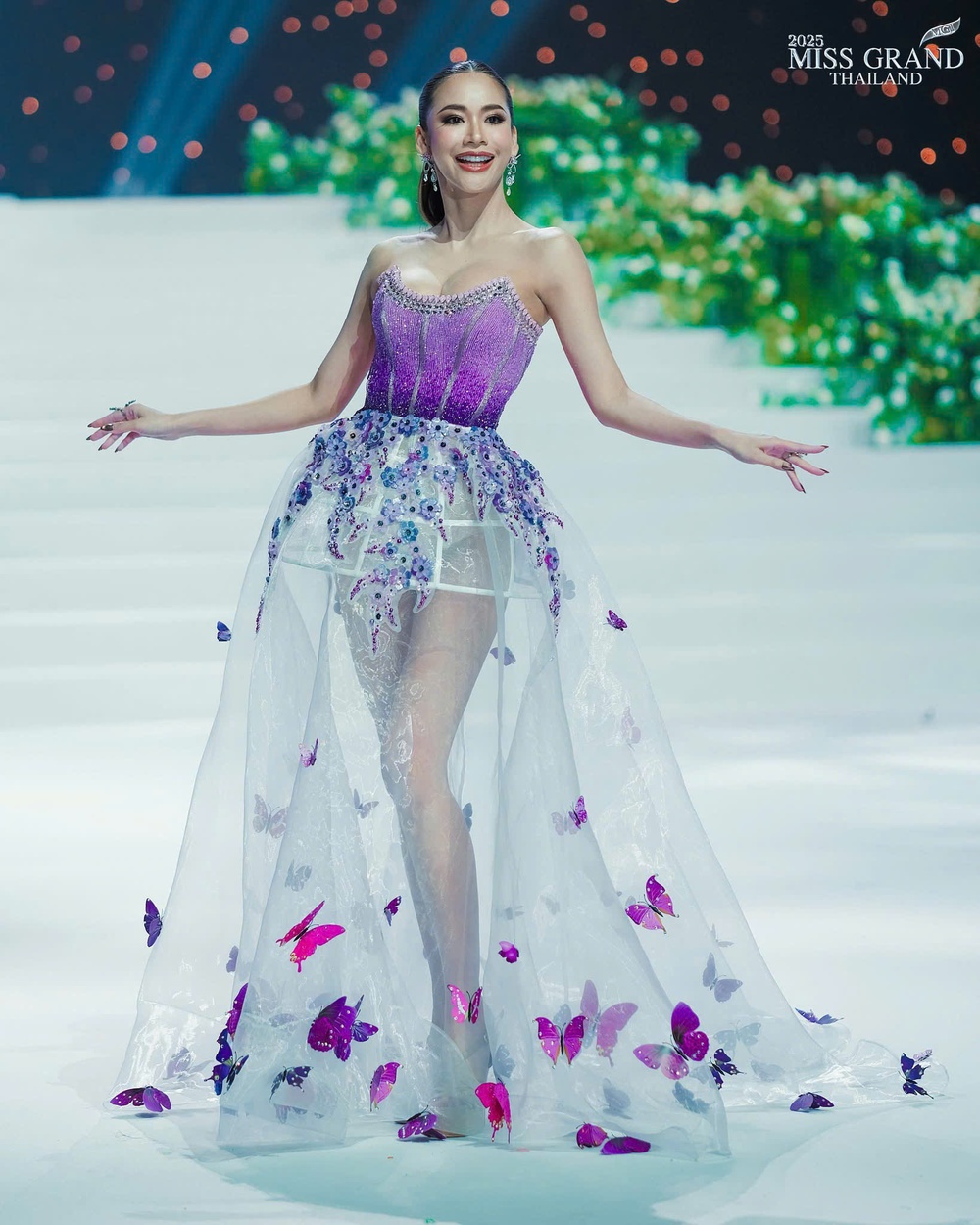 NTK Việt có 22 bộ váy xuất hiện tại Miss Grand Thailand 2025 - Ảnh 3.