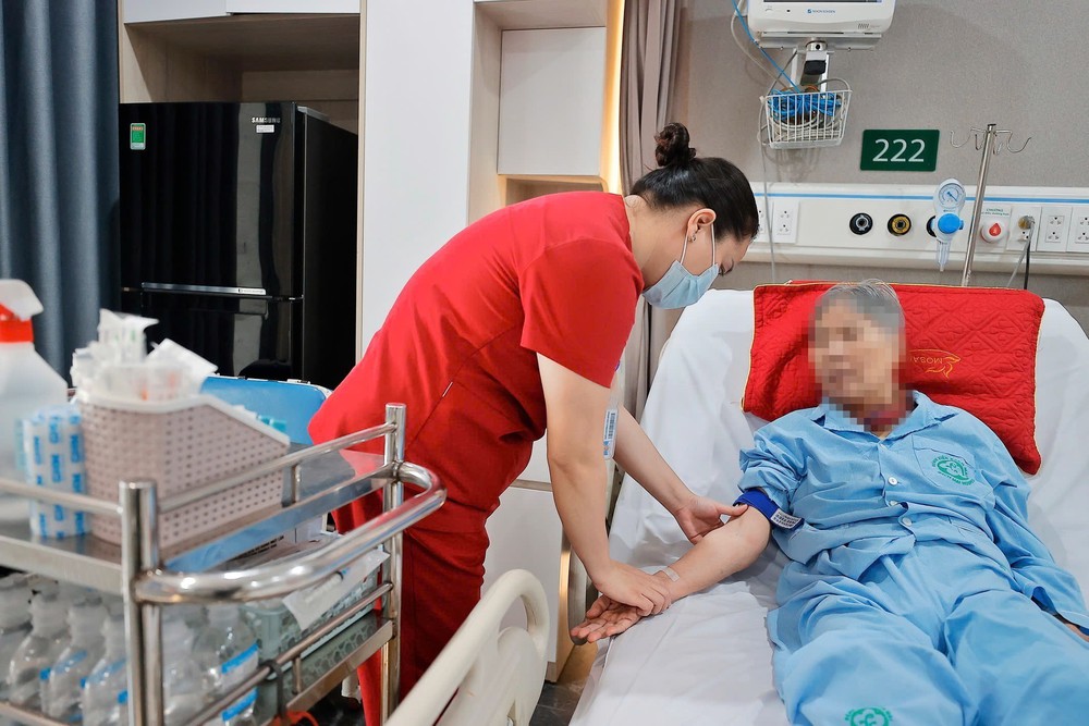Đảm bảo công tác cấp cứu, khám chữa bệnh dịp nghỉ lễ - Ảnh 4.