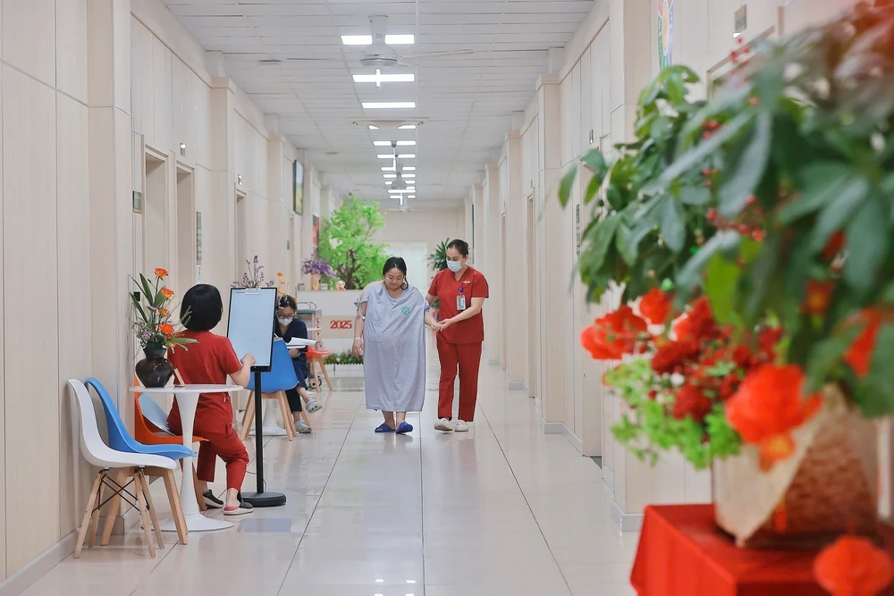 Đảm bảo công tác cấp cứu, khám chữa bệnh dịp nghỉ lễ - Ảnh 2.