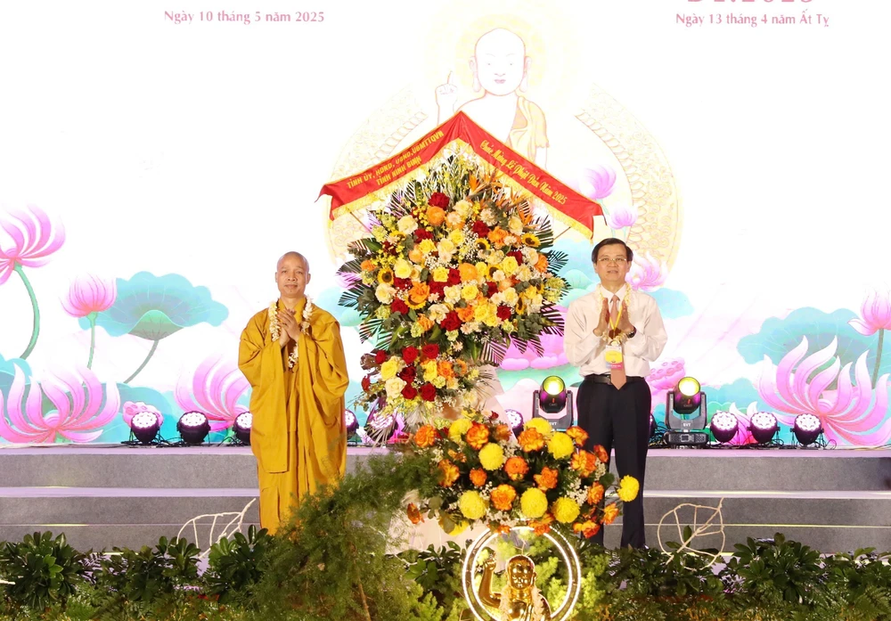 Đại lễ Phật đản tại chùa Bái Đính: Lan tỏa tuệ giác – Kết nối nhân sinh - Ảnh 4. Đại lễ Phật đản tại chùa Bái Đính: Lan tỏa tuệ giác – Kết nối nhân sinh - Ảnh 4.