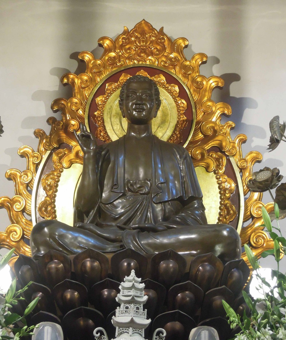 Mỹ thuật Phật giáo Huế - di sản sống trong dòng chảy văn hóa xứ Cố đô - Ảnh 1. Mỹ thuật Phật giáo Huế - di sản sống trong dòng chảy văn hóa xứ Cố đô - Ảnh 1.