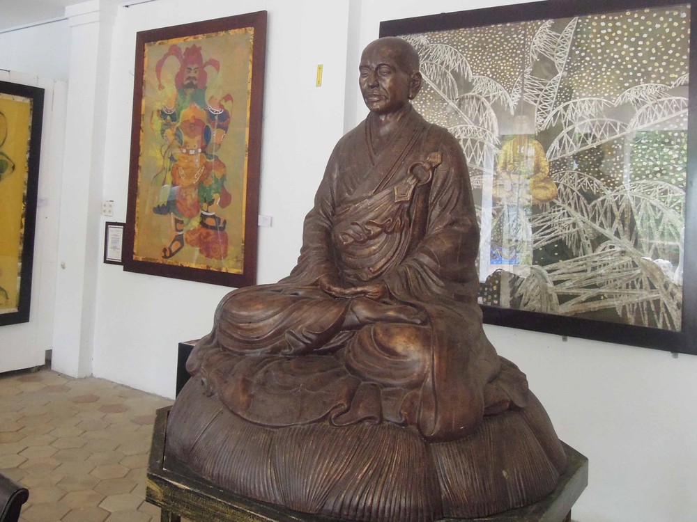 Mỹ thuật Phật giáo Huế - di sản sống trong dòng chảy văn hóa xứ Cố đô - Ảnh 4. Mỹ thuật Phật giáo Huế - di sản sống trong dòng chảy văn hóa xứ Cố đô - Ảnh 4.