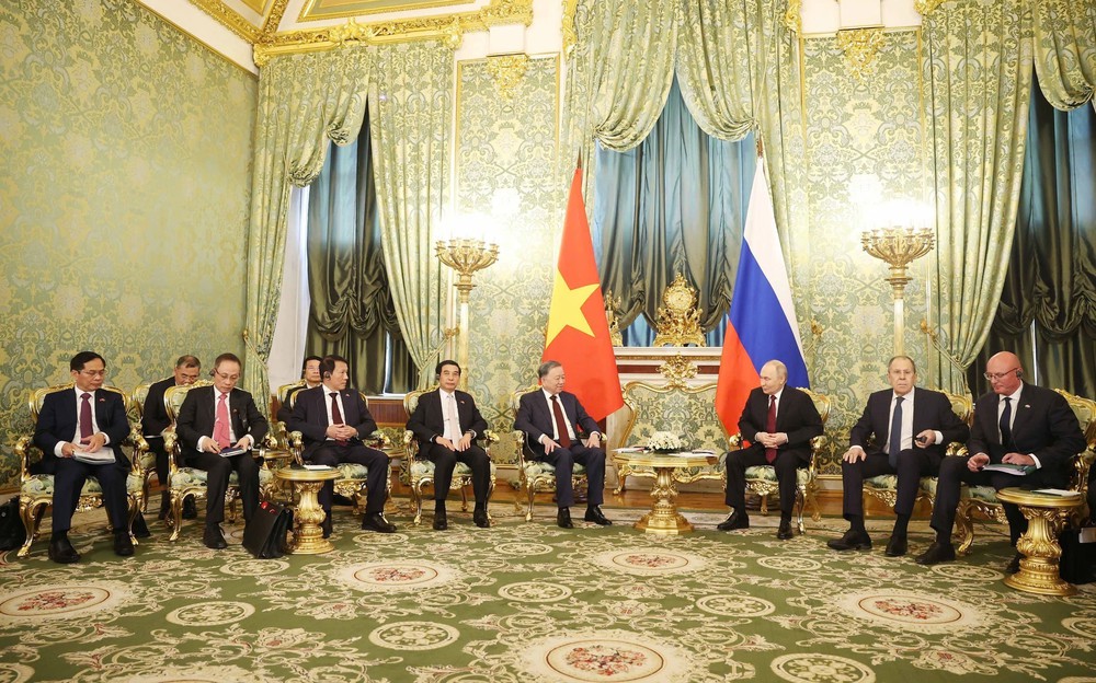 Tổng Bí thư Tô Lâm hội đàm hẹp với Tổng thống Nga Vladimir Putin - Ảnh 5.
