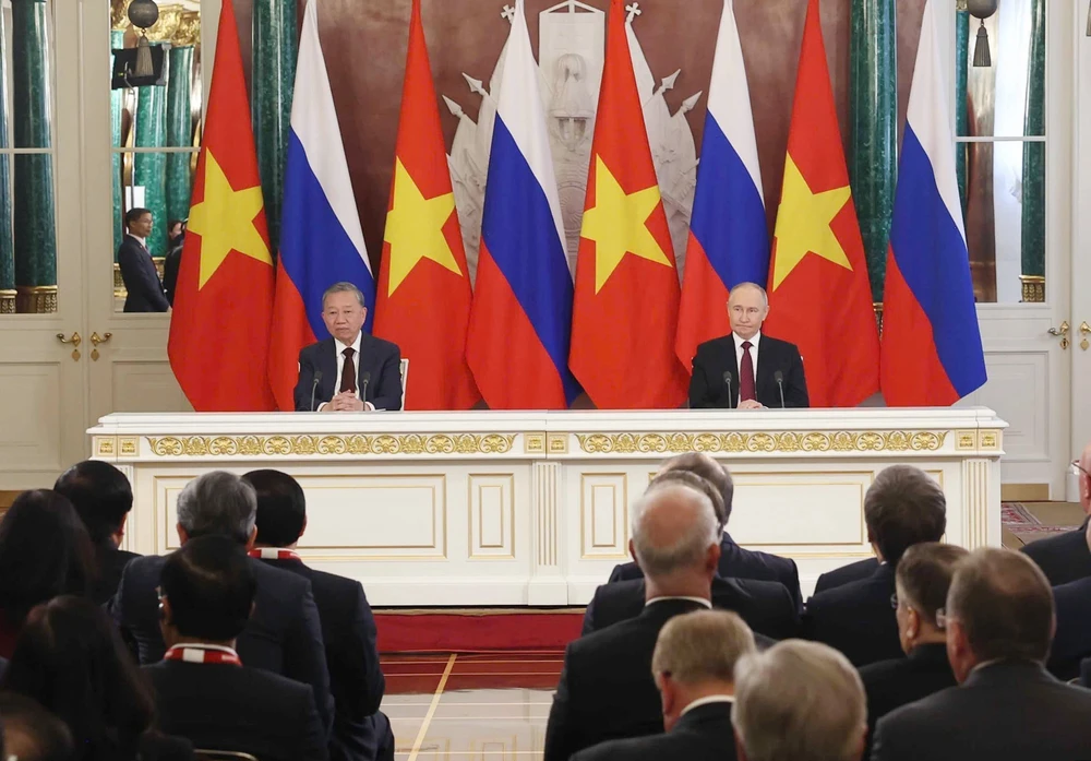 Tổng Bí thư Tô Lâm hội đàm hẹp với Tổng thống Nga Vladimir Putin - Ảnh 8. Tổng Bí thư Tô Lâm hội đàm hẹp với Tổng thống Nga Vladimir Putin - Ảnh 8.