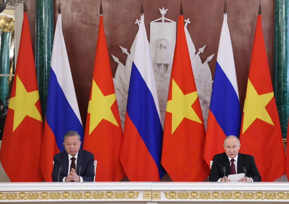 Tổng Bí thư Tô Lâm hội đàm hẹp với Tổng thống Nga Vladimir Putin - Ảnh 7. Tổng Bí thư Tô Lâm hội đàm hẹp với Tổng thống Nga Vladimir Putin - Ảnh 7.