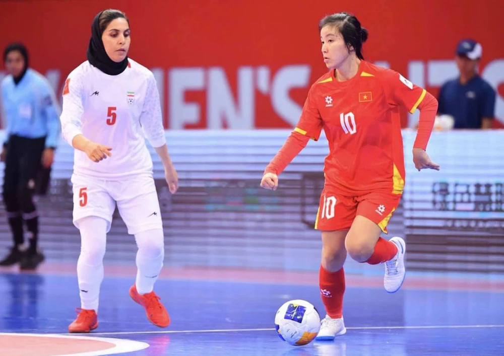 Gặp khó ở tứ kết, HLV futsal nữ Việt Nam khẳng định chuẩn bị kỹ - Ảnh 2.