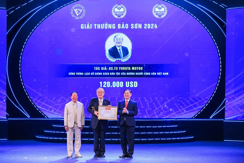 Lễ trao Giải thưởng Bảo Sơn 2024 - Ảnh 3. Lễ trao Giải thưởng Bảo Sơn 2024 - Ảnh 3.