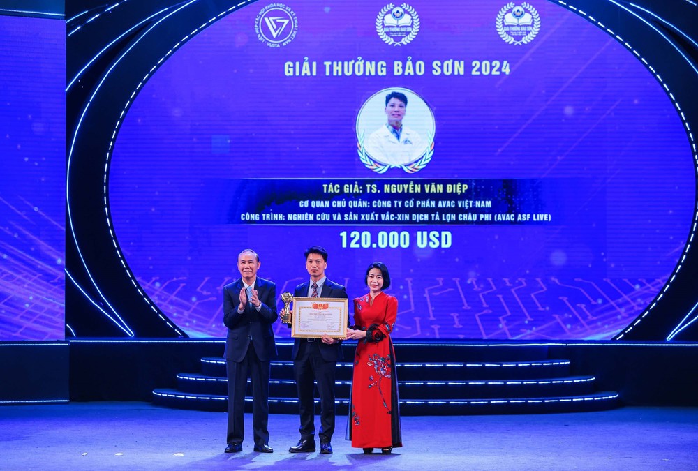 Lễ trao Giải thưởng Bảo Sơn 2024 - Ảnh 5. Lễ trao Giải thưởng Bảo Sơn 2024 - Ảnh 5.