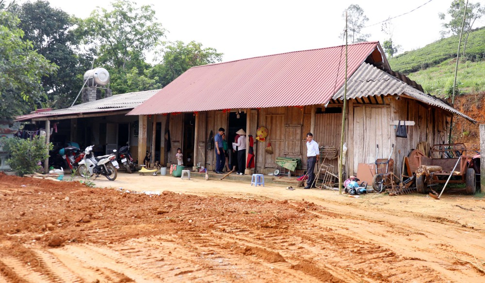 Thủ tướng Phạm Minh Chính: Bằng trách nhiệm, tình thương, thần tốc, táo bạo hoàn thành xoá nhà tạm, nhà dột nát - Ảnh 3. Thủ tướng Phạm Minh Chính: Bằng trách nhiệm, tình thương, thần tốc, táo bạo hoàn thành xoá nhà tạm, nhà dột nát - Ảnh 3.