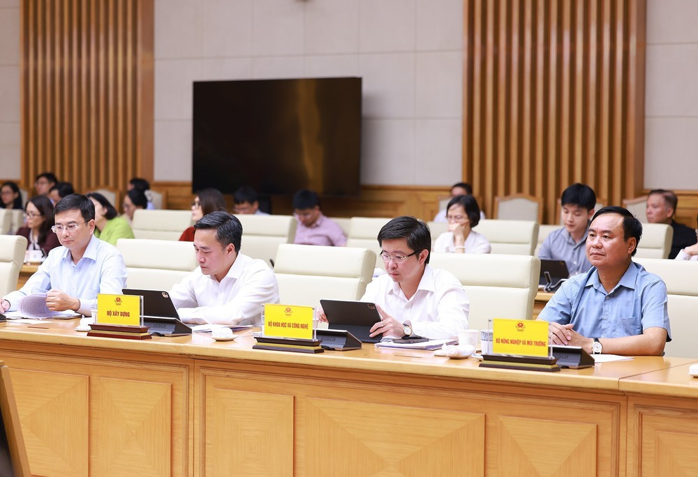 Trong tháng 5/2025 ban hành Kế hoạch hành động của Chính phủ triển khai Nghị quyết 68 - Ảnh 2.