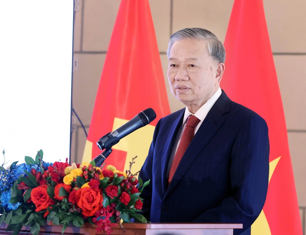 Tổng Bí thư Tô Lâm gặp gỡ cán bộ Đại sứ quán và đại diện cộng đồng người Việt Nam tại Liên bang Nga - Ảnh 3. Tổng Bí thư Tô Lâm gặp gỡ cán bộ Đại sứ quán và đại diện cộng đồng người Việt Nam tại Liên bang Nga - Ảnh 3.