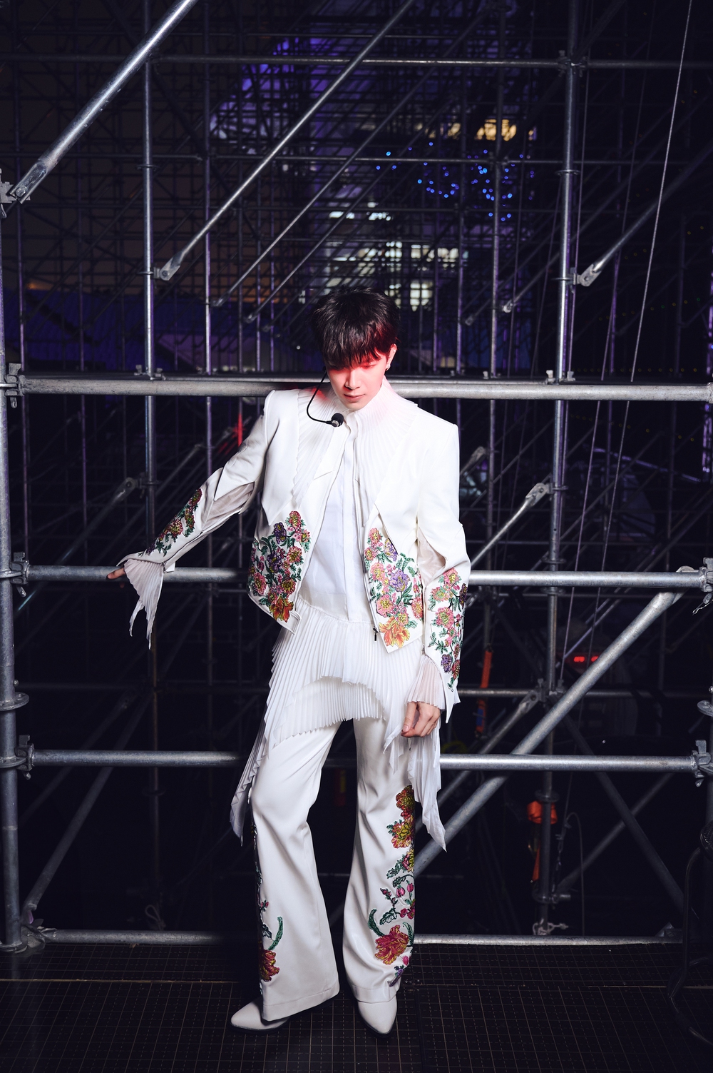 Anh Tú Atus phủ đồ hiệu trong 6 đêm concert Anh Trai “Say Hi” - Ảnh 3. Anh Tú Atus phủ đồ hiệu trong 6 đêm concert Anh Trai “Say Hi” - Ảnh 3.