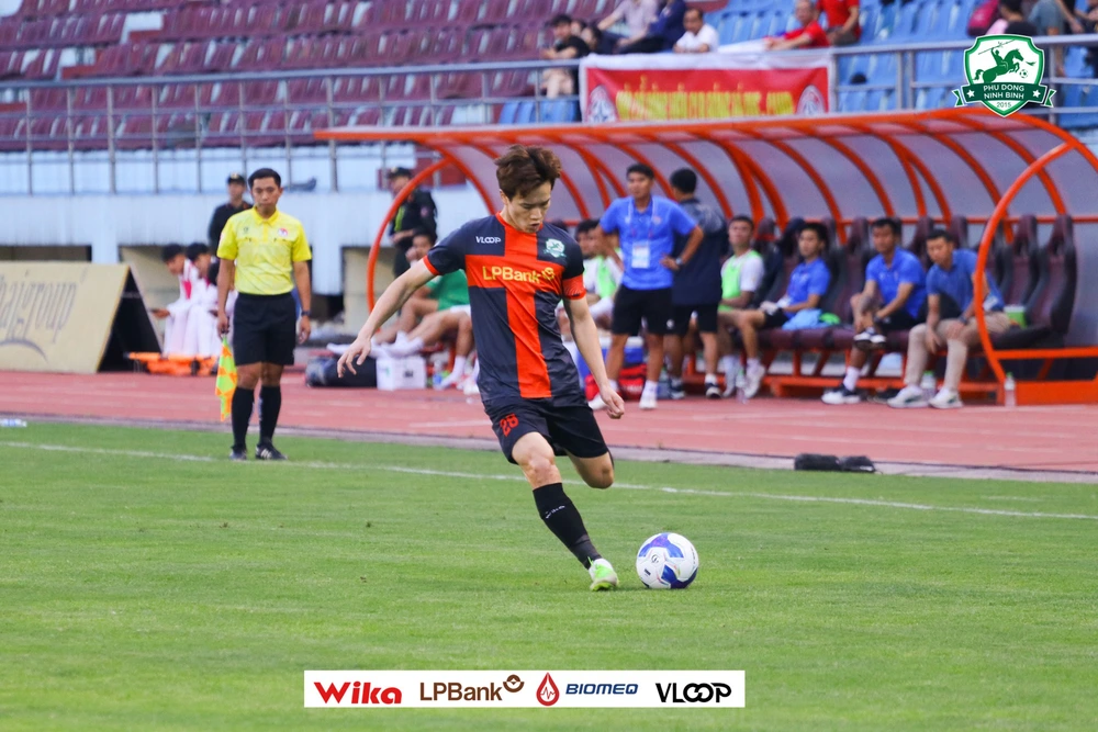 Tin nóng bóng đá Việt hôm nay 13/5: Đội tuyển nữ Việt Nam hòa TP.HCM 0-0; Hoàng Đức đến Anh xem Manchester City thi đấu với Bournemouth - Ảnh 3.