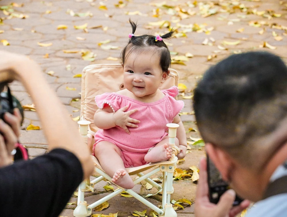 Có một Hà Nội đẹp dịu dàng mùa lá rụng - Ảnh 9. Có một Hà Nội đẹp dịu dàng mùa lá rụng - Ảnh 9.
