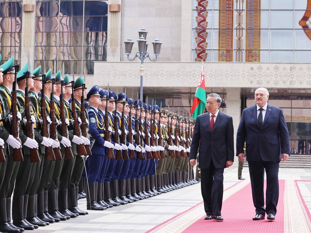 Lễ đón Tổng Bí thư Tô Lâm thăm cấp Nhà nước Cộng hòa Belarus - Ảnh 4. Lễ đón Tổng Bí thư Tô Lâm thăm cấp Nhà nước Cộng hòa Belarus - Ảnh 4.