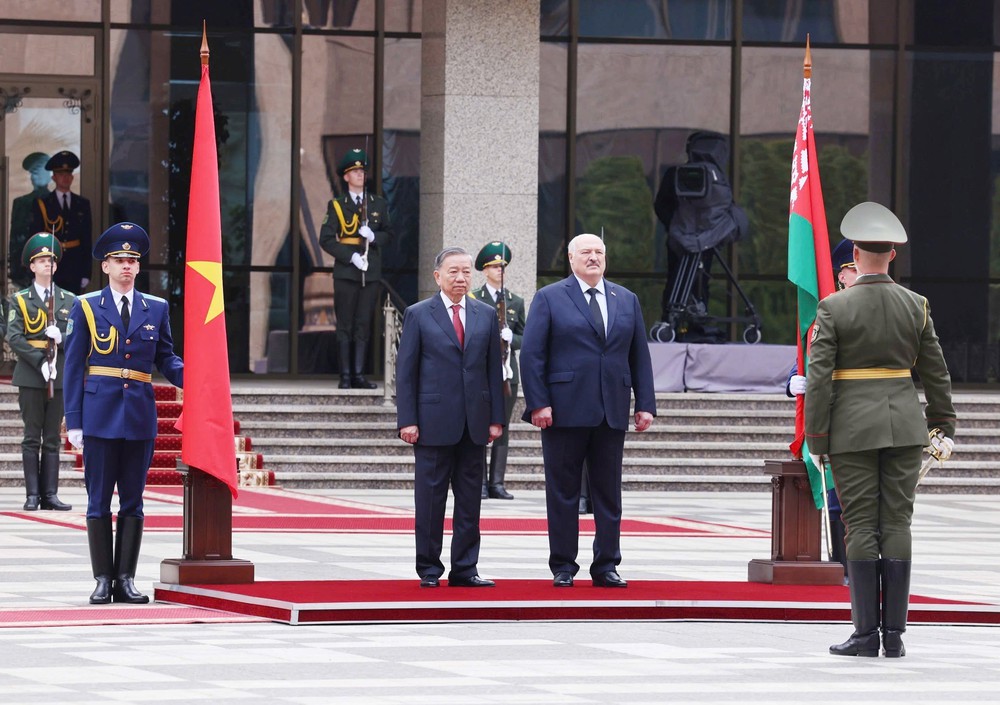 Lễ đón Tổng Bí thư Tô Lâm thăm cấp Nhà nước Cộng hòa Belarus - Ảnh 5. Lễ đón Tổng Bí thư Tô Lâm thăm cấp Nhà nước Cộng hòa Belarus - Ảnh 5.