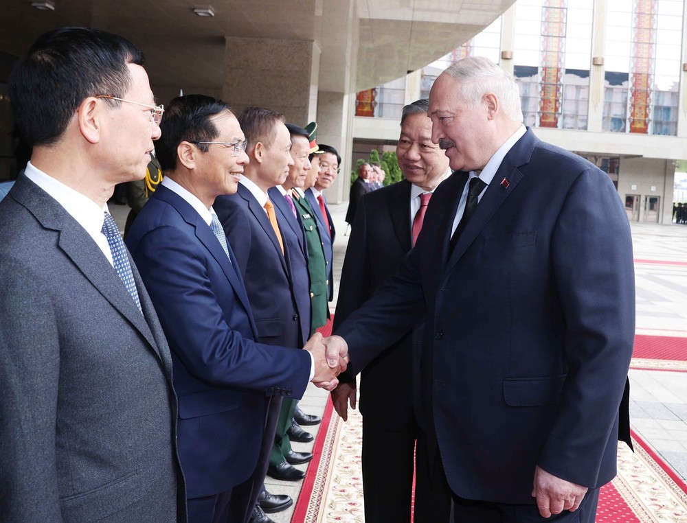 Lễ đón Tổng Bí thư Tô Lâm thăm cấp Nhà nước Cộng hòa Belarus - Ảnh 5. Lễ đón Tổng Bí thư Tô Lâm thăm cấp Nhà nước Cộng hòa Belarus - Ảnh 5.