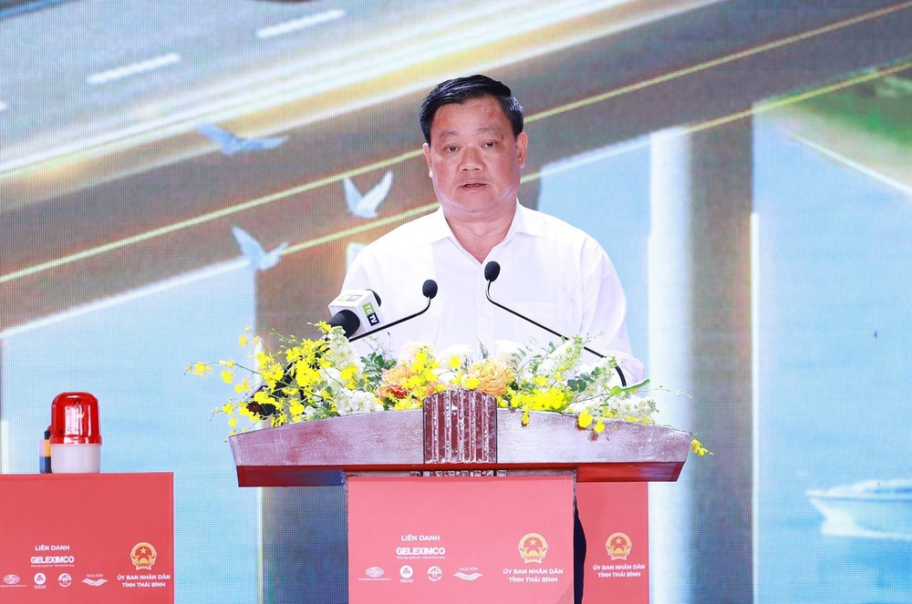 Thủ tướng Phạm Minh Chính: Kết nối giao thông, xây dựng khu công nghiệp để Thái Bình giàu lên - Ảnh 4. Thủ tướng Phạm Minh Chính: Kết nối giao thông, xây dựng khu công nghiệp để Thái Bình giàu lên - Ảnh 4.