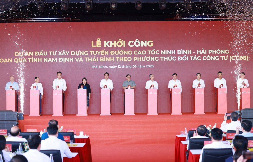 Thủ tướng Phạm Minh Chính: Kết nối giao thông, xây dựng khu công nghiệp để Thái Bình giàu lên - Ảnh 2. Thủ tướng Phạm Minh Chính: Kết nối giao thông, xây dựng khu công nghiệp để Thái Bình giàu lên - Ảnh 2.