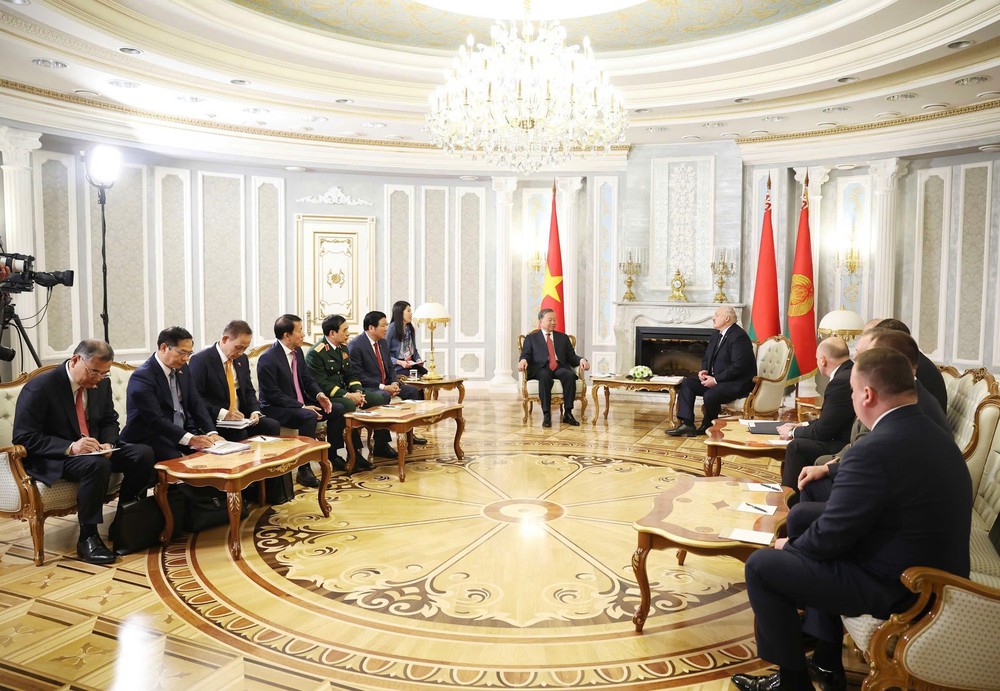 Tổng Bí thư Tô Lâm hội đàm với Tổng thống Belarus - Ảnh 4.