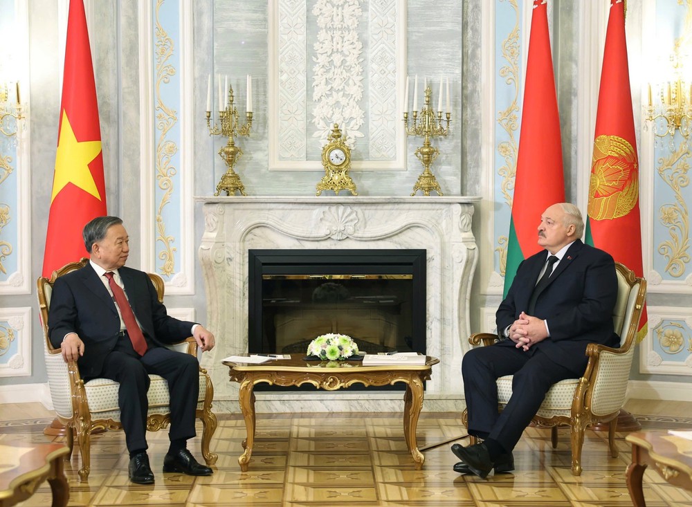 Tổng Bí thư Tô Lâm hội đàm với Tổng thống Belarus - Ảnh 1.