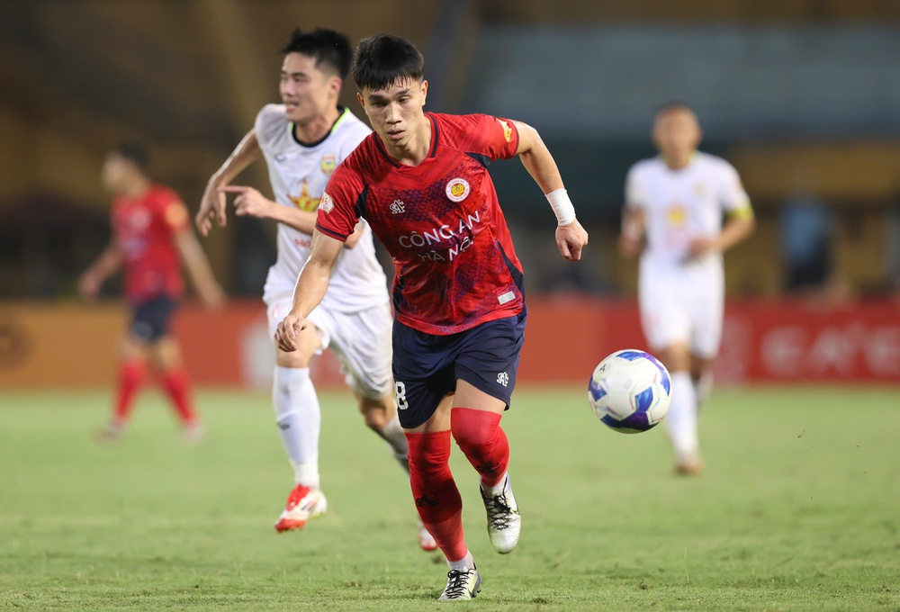 Khi V-League vẫn buộc phải dừng  - Ảnh 1.