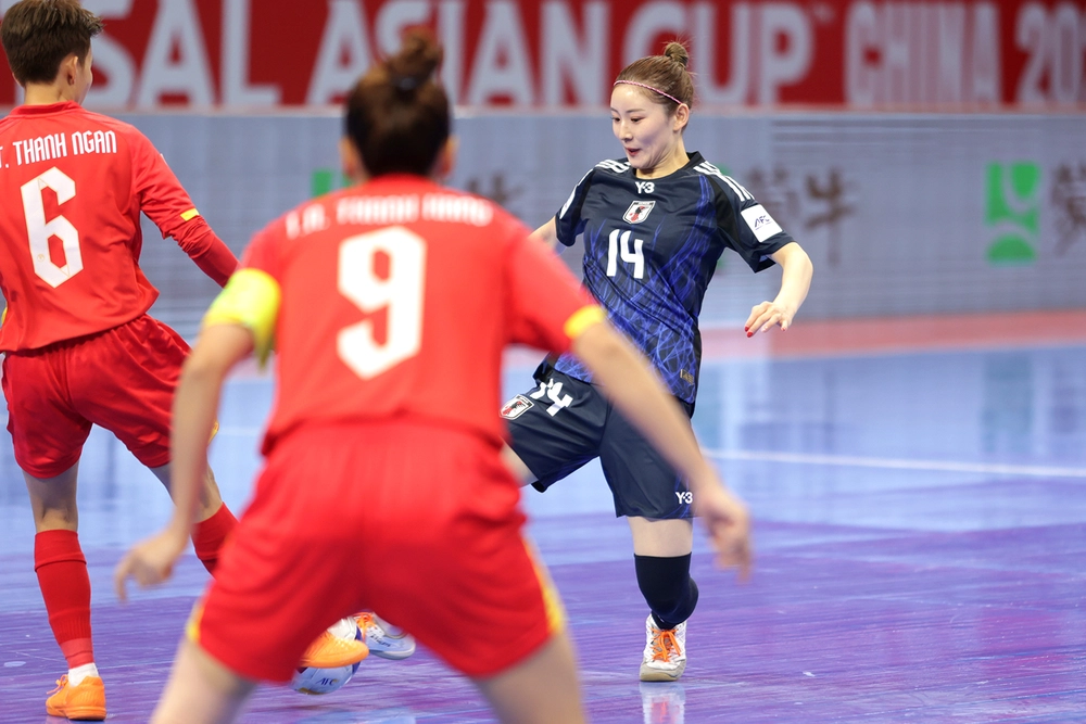 AFC nhắc đến 1 cầu thủ Việt Nam sau trận thua trước á quân châu Á - Ảnh 1.