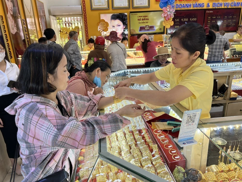 TP. Hồ Chí Minh: Lưu ý người dân cẩn trọng khi giao dịch vàng miếng - Ảnh 2.