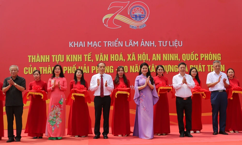 Gắn biển tuyến đường mang tên đồng chí Đỗ Mười tại Hải Phòng - Ảnh 1.